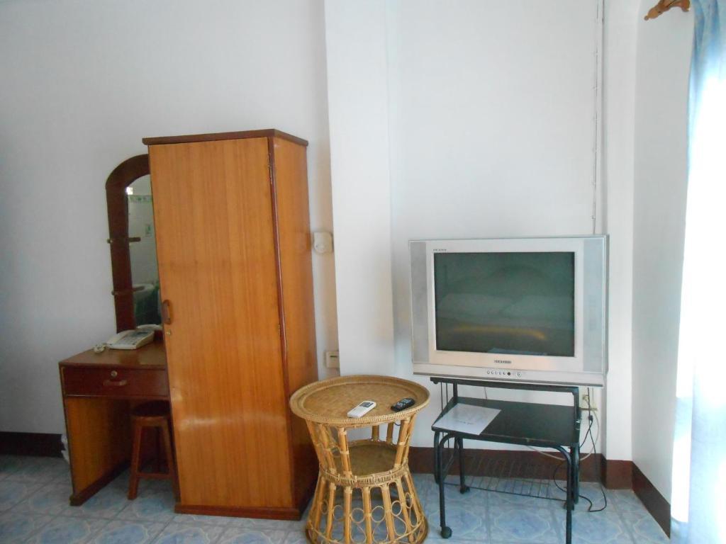 Chanthasom Guesthouse Ban Nongdouang Habitación foto