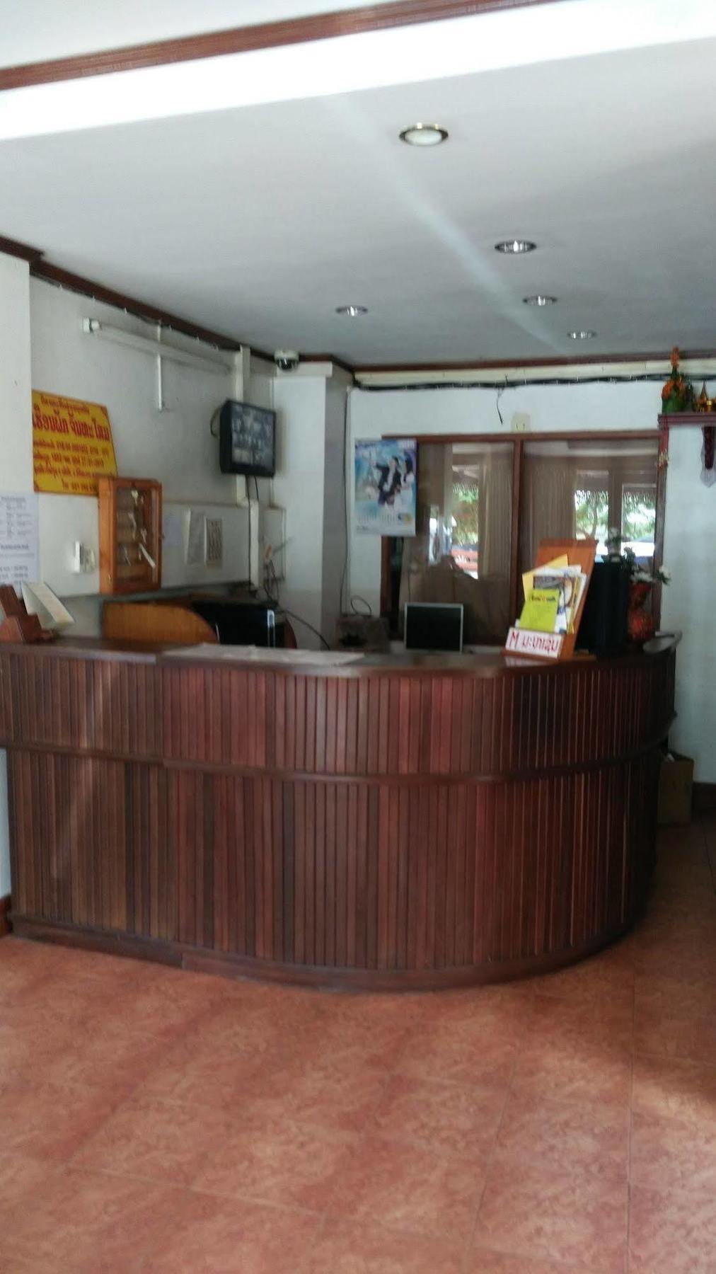 Chanthasom Guesthouse Ban Nongdouang Exterior foto